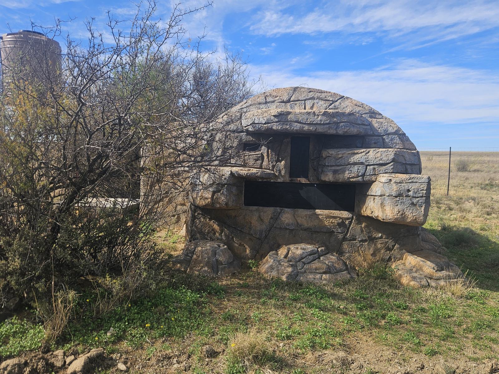 A stone hunting hide on Morgenson Farm